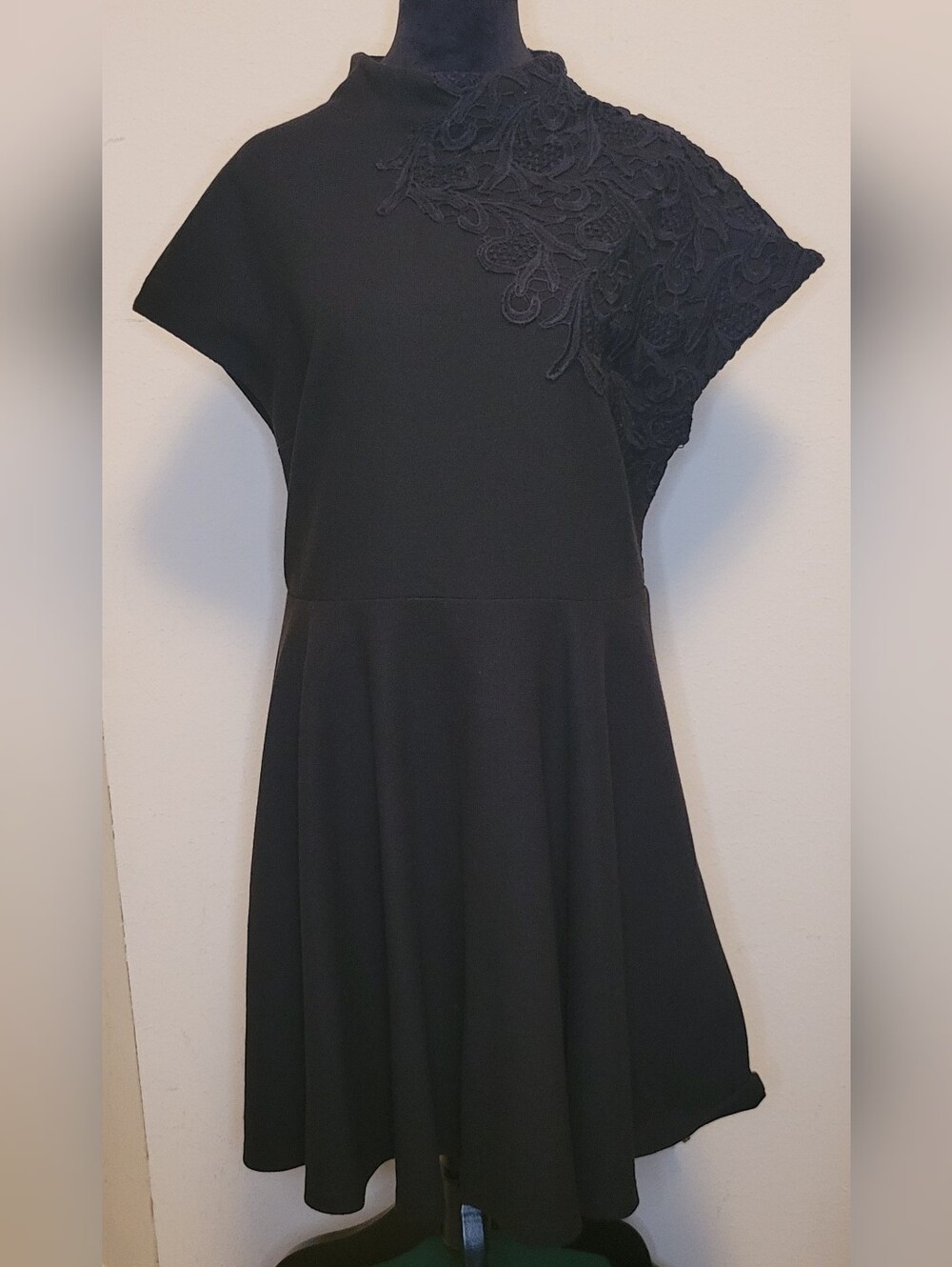 Plenty by Tracy Reese Black Dress with Lace Applique